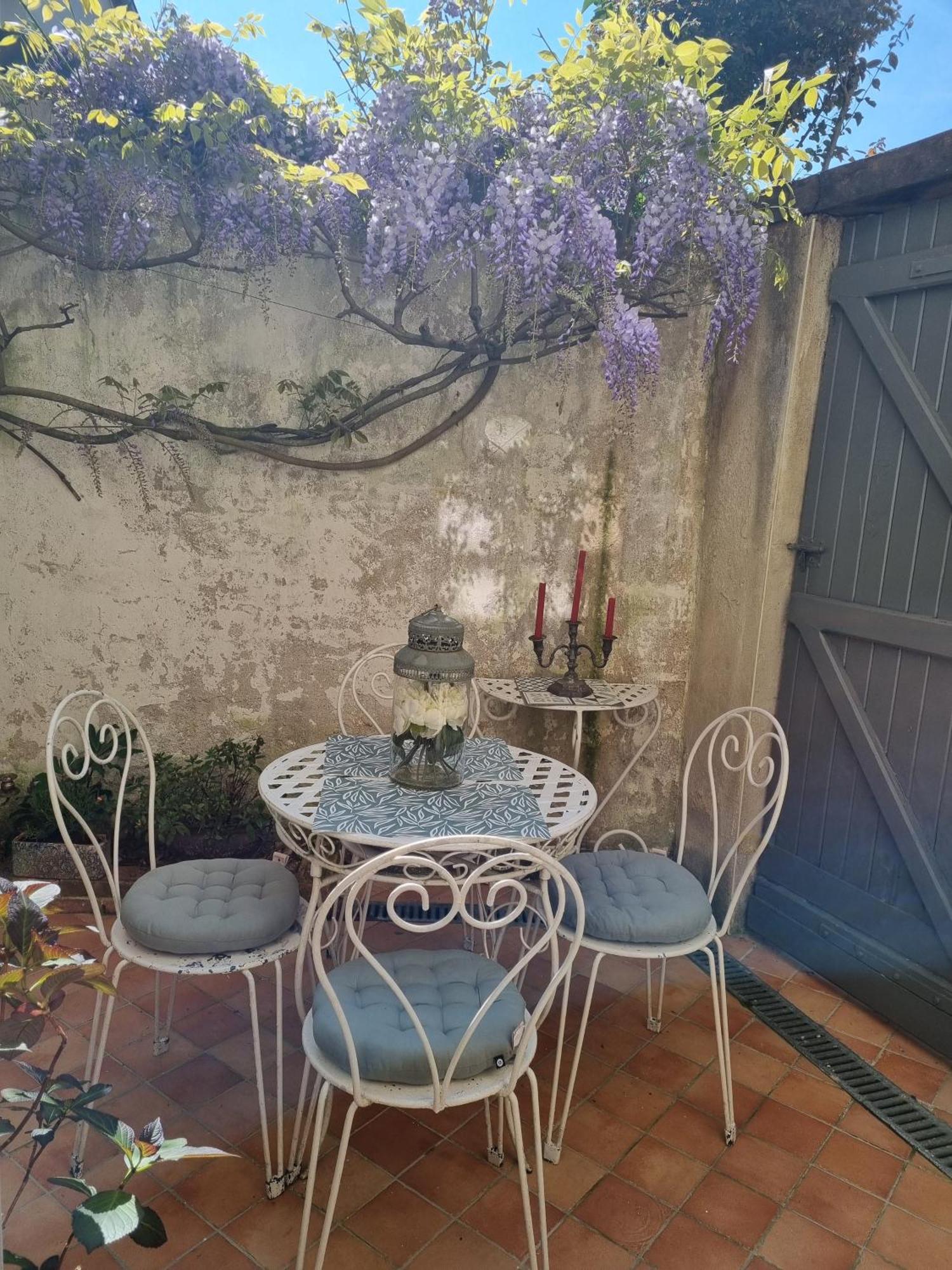 Charmante Maison Ancienne Avec Cour 알랑송 외부 사진
